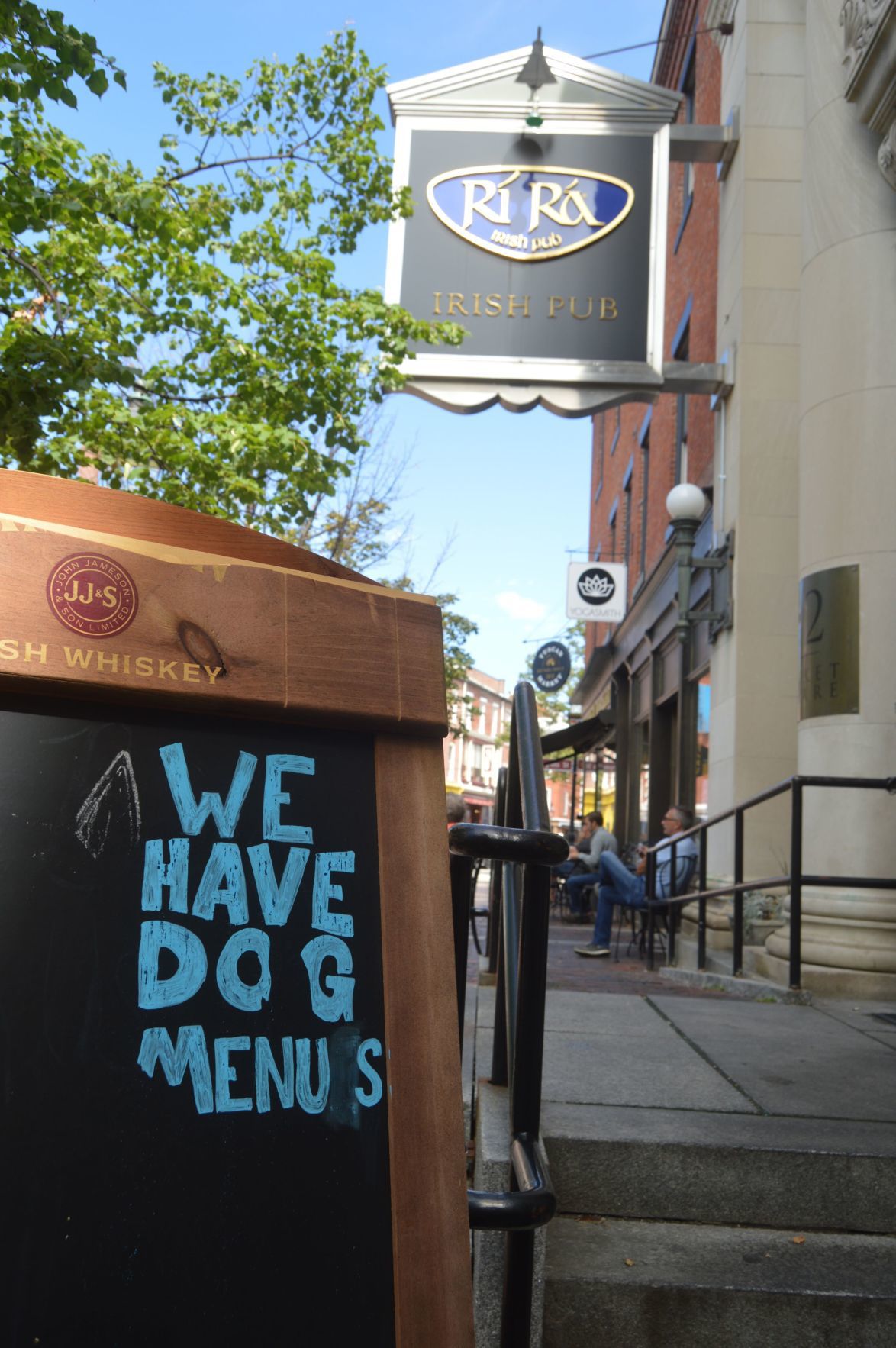 190901-lif-dogmenu2